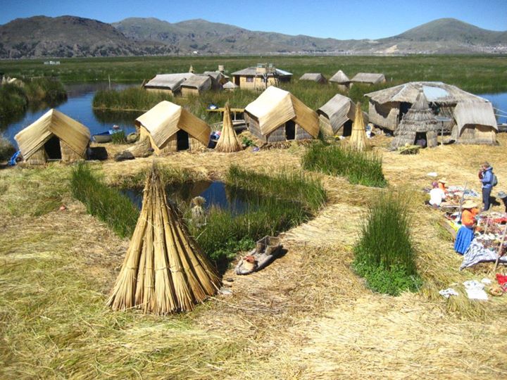 Isla de los Uros - Lago Titicaca - Perú 2