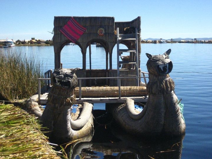 Isla de los Uros - Lago Titicaca - Perú 3